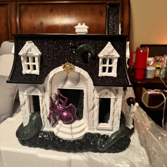 Bath and Body Works 2024 Luminary - Picture 2 of 3